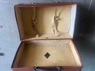 Mala de viagem antiga Revelation nova