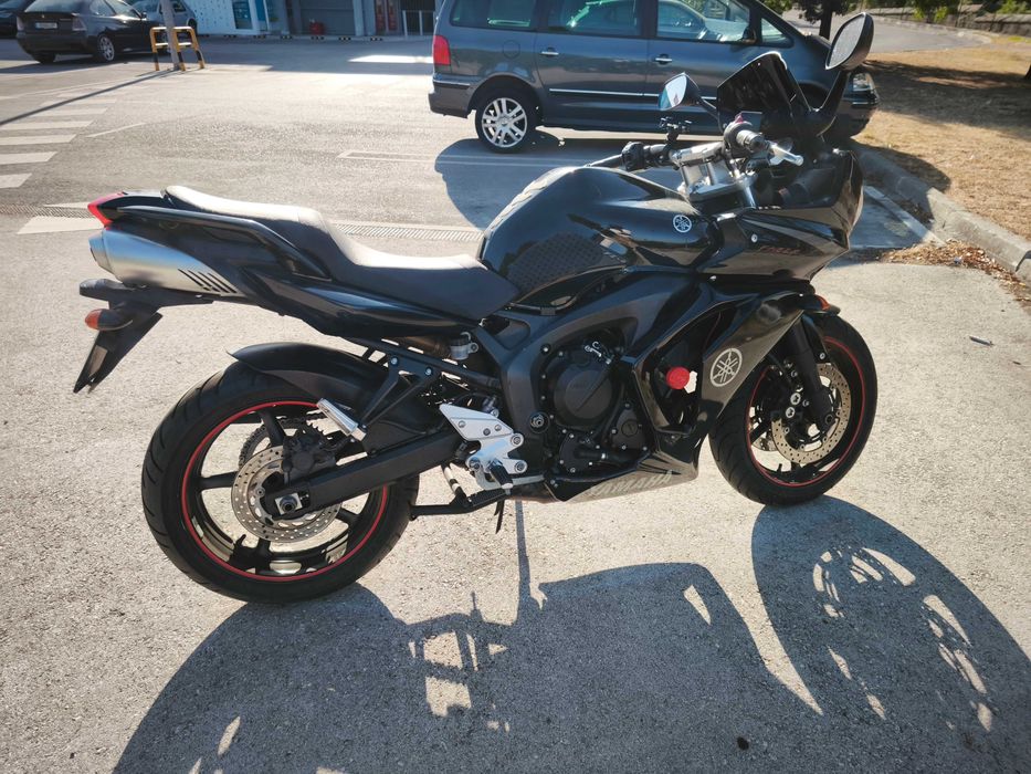 Yamaha FZ6S - Carenada