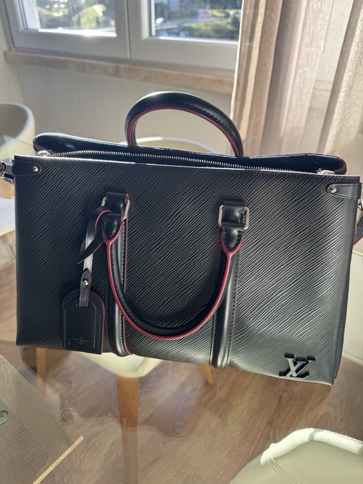 Louis Vuitton Port Documents Jour Epi Noir - Nunca Usada - Com alça