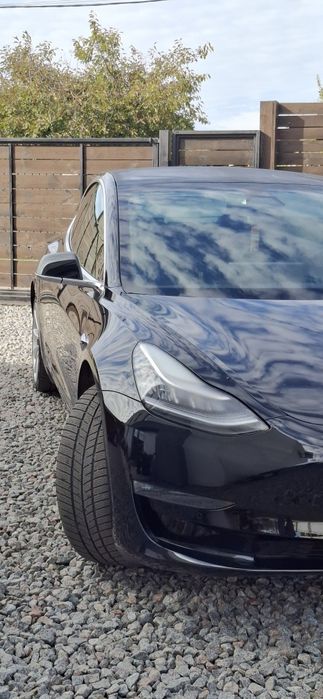 tesla model 3 Standart +