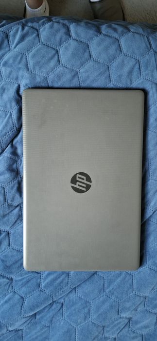 Laptop HP 250 G7