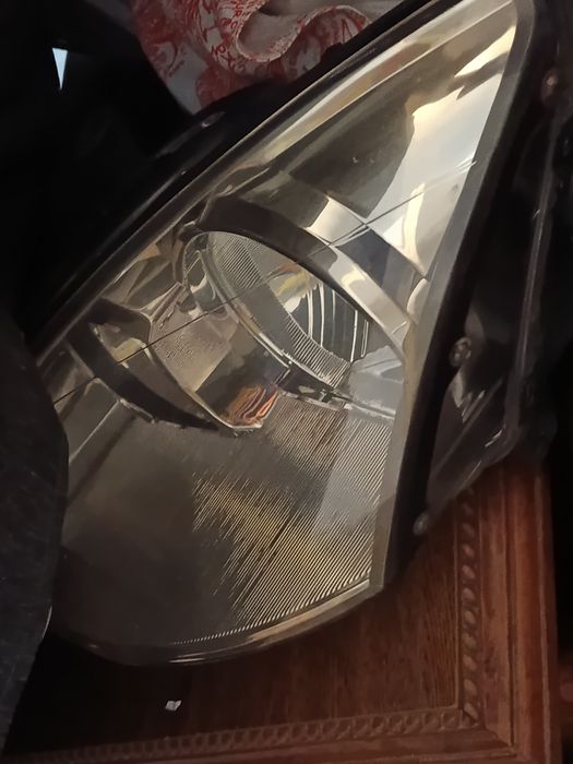 Sprzedam lampy prawie nowe do samochodu do forda fokusa