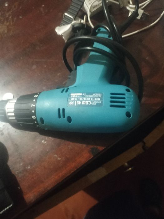 Продам дрель світязь в робочому стані майже як нова.