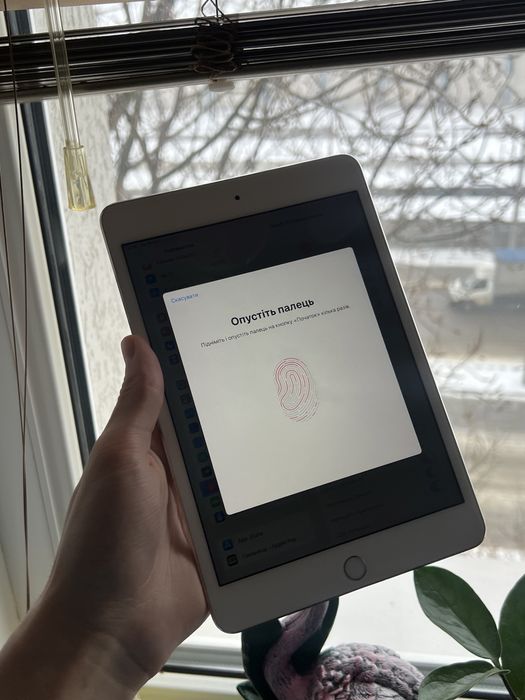 Планшет ipad mini 4 128gb в гарному стані айпад міні 4 128гб