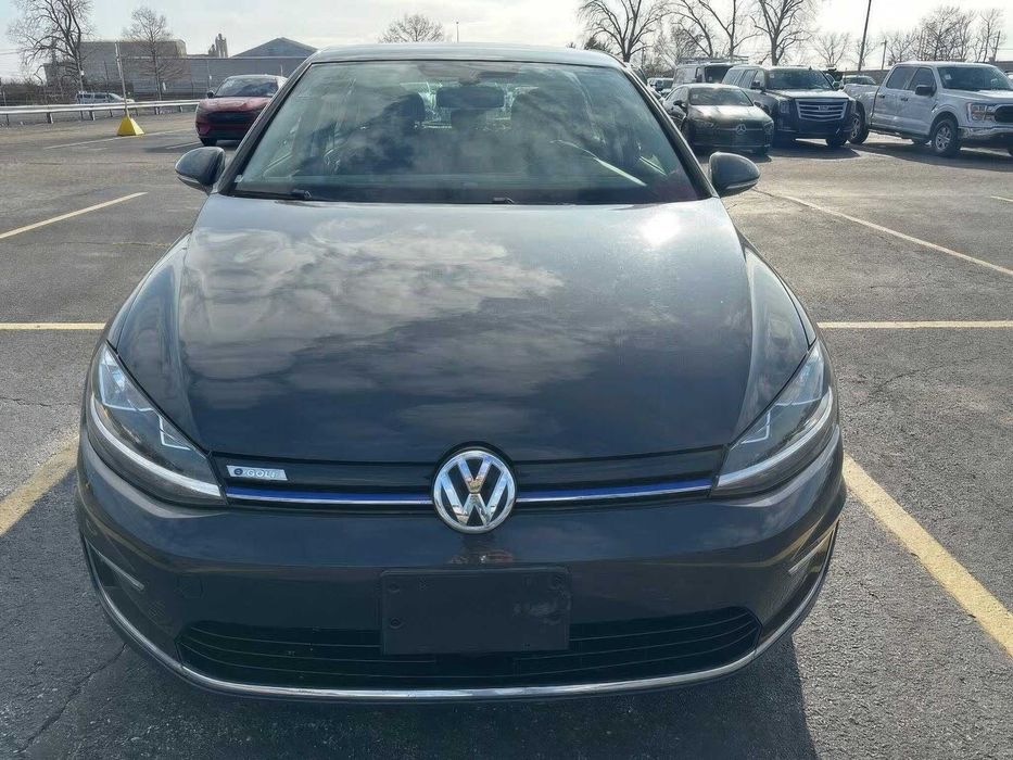 Volkswagen Golf e-Golf      2020