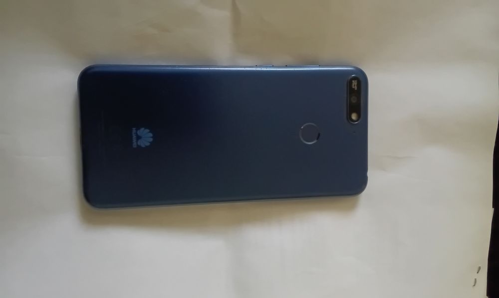 Продам HUAWEI Y6 2018 Prime Dual Sim (blue)