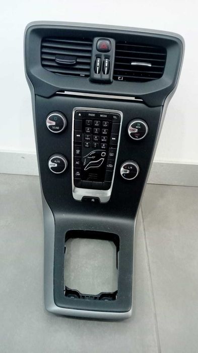 Consola Central Volvo V40 2014 em Stock