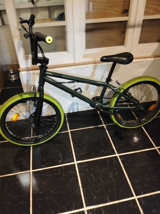 Vendo bicicleta completamente nova
