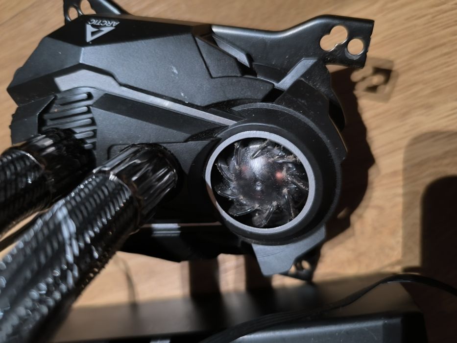 Cooler Arctic Liquid Freezer II RGB 280mm para AMD AM4 e AM5-impecável