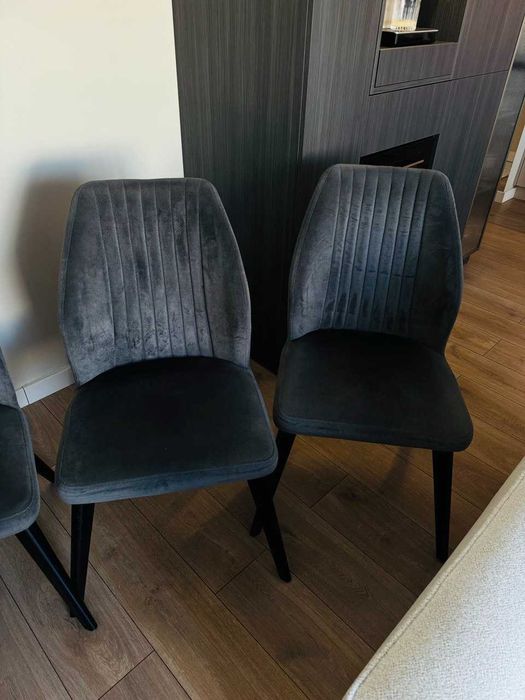 4 krzesła tapicerowane welurowe - ciemnoszare, bardzo dobry stan