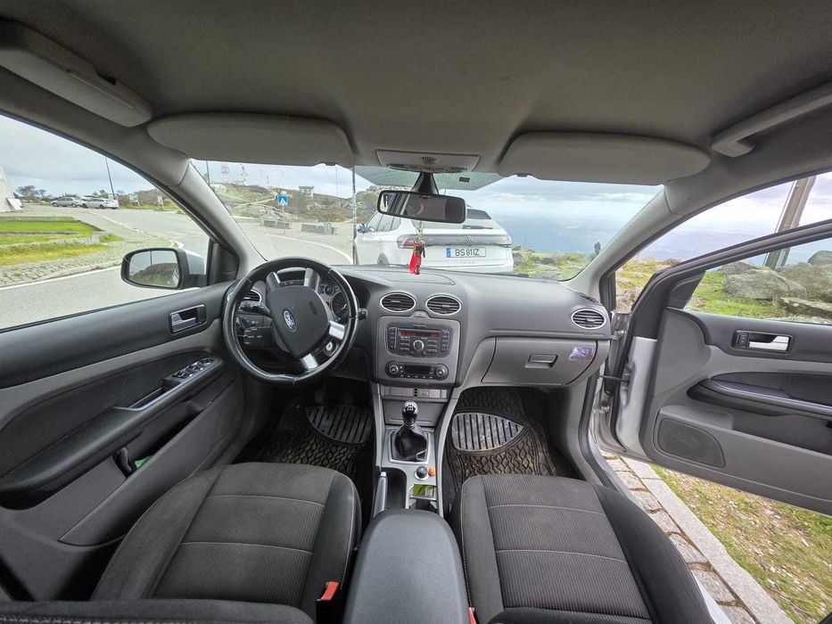 Ford focus 2011 vende/troca