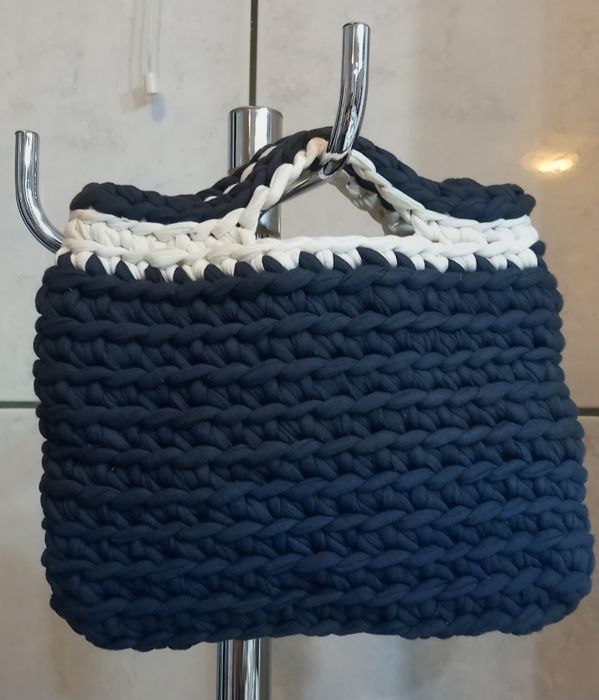 Bolsa de Trapilho Artesanal – Preta e Branca