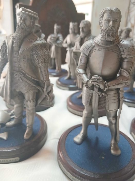 Colecao de statuetas