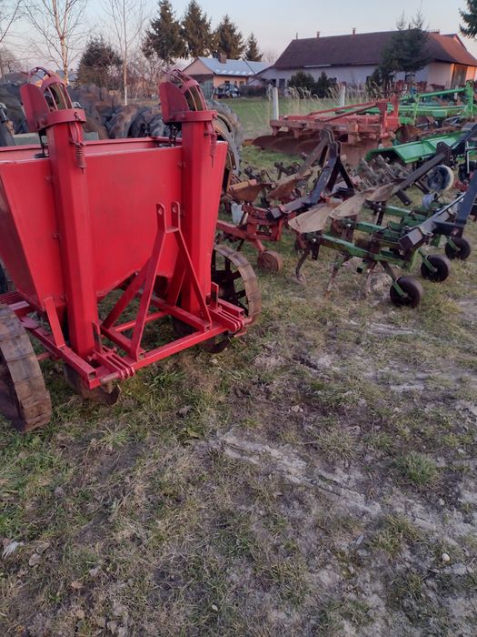 Sadzarka do ziemniaków stan bdb