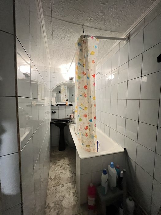 В Продажу приміщення в Центрі з ремонтом