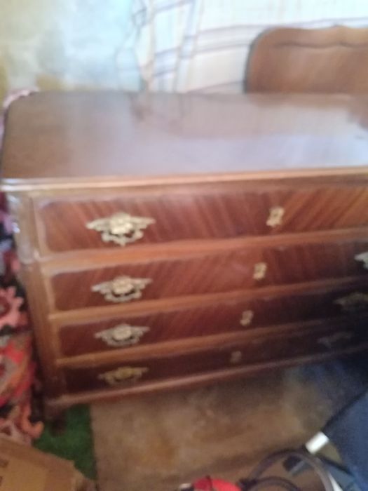 Sofas, cama, comoda e mesa