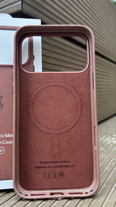 Etui z tkaniny TechWoven z MagSafe do iPhone’a 17 Pro Max Sienna