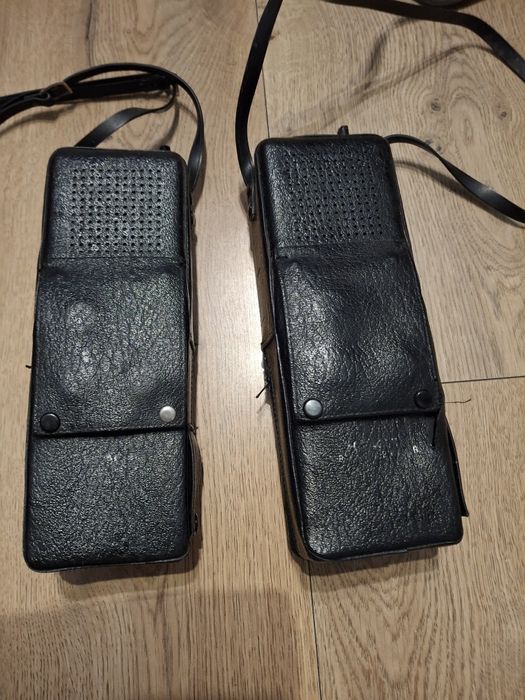 Zabytkowe radiotelefony walkie - talkie Hitachi