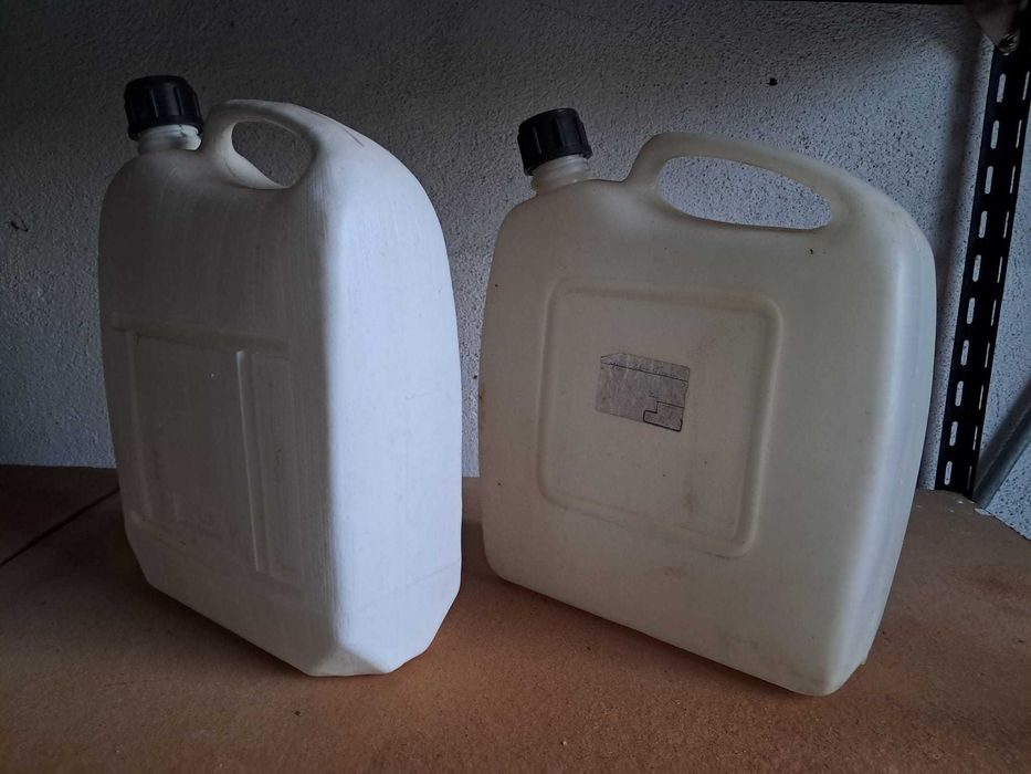 2 Bidons de 10 Lts