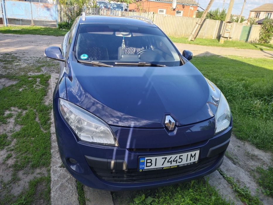 Продам економне сімейне авто