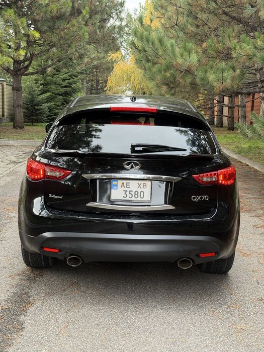 Infiniti QX70 2016 Год
