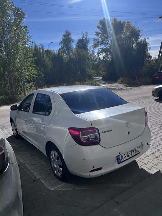 Dacia logan 2013г