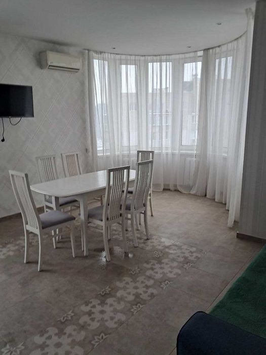 3к студія 80м2 Севастопольска пл. Освіти 14-А Лобановського