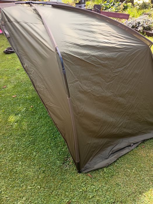 Sonik AXS shelter.  namiot brolly