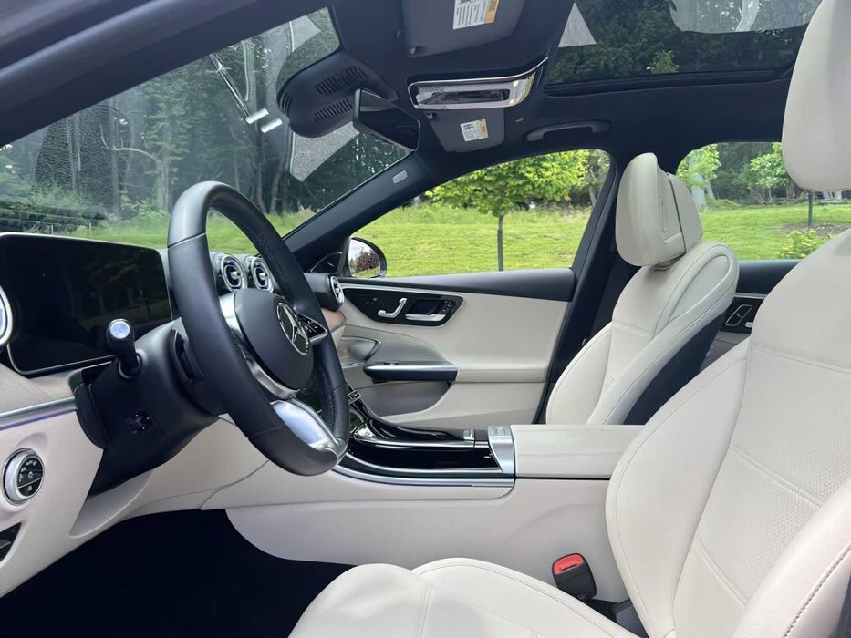 Mercedes-Benz C-Class      2022