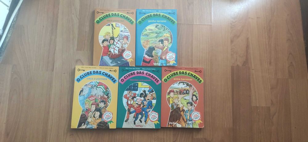 Livros "O Clube das Chaves