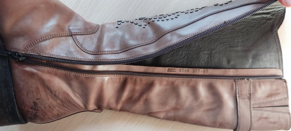 Чоботи шкіряні, козаки