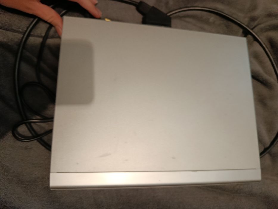 Odtwarzacz DVD WIWA HD138B + kabel SCART – do naprawy / na części