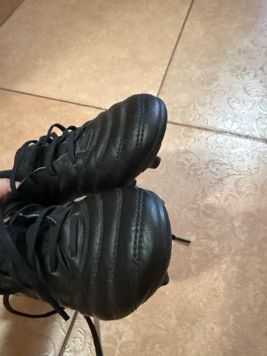 Оригінальні шкіряні копочки adidas