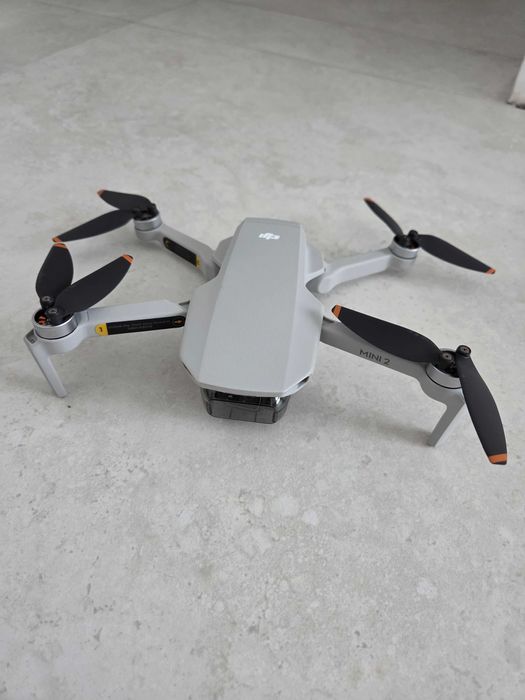 Dron DJI Mini 2 Fly More Combo , tylko 6.5km wylatane
