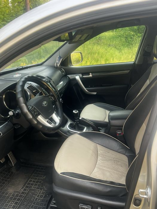 Продам KIA Sorento 2012