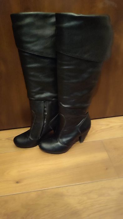 Czarne długie kozaki CCC 36 buty jesienne zimowe za kolano