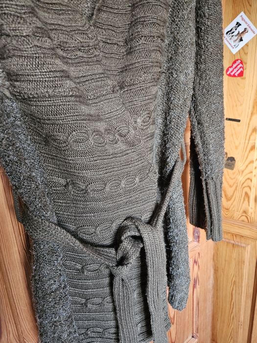 Sweter khaki rozmiar 40
