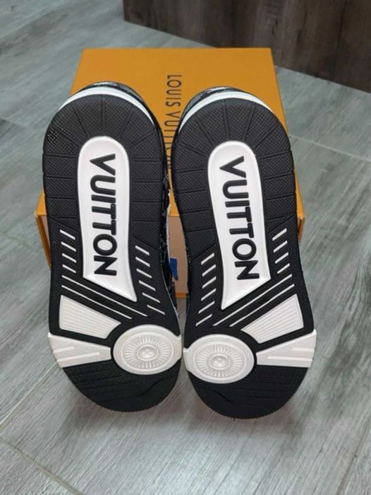 Louis Vuitton damskie buty nowe biale skorzane trampki Louis vuitton