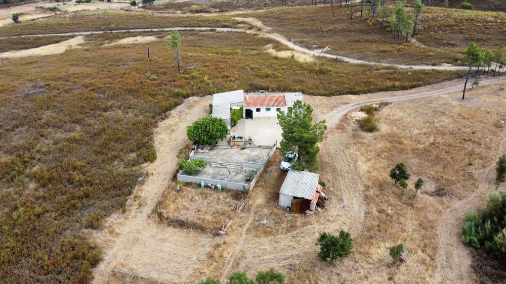 Quinta à venda no Salgueiro do Campo com 1,462hectares e moradia 107m2