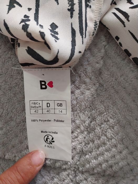 Blusa senhora.  Tecido ligeiro
