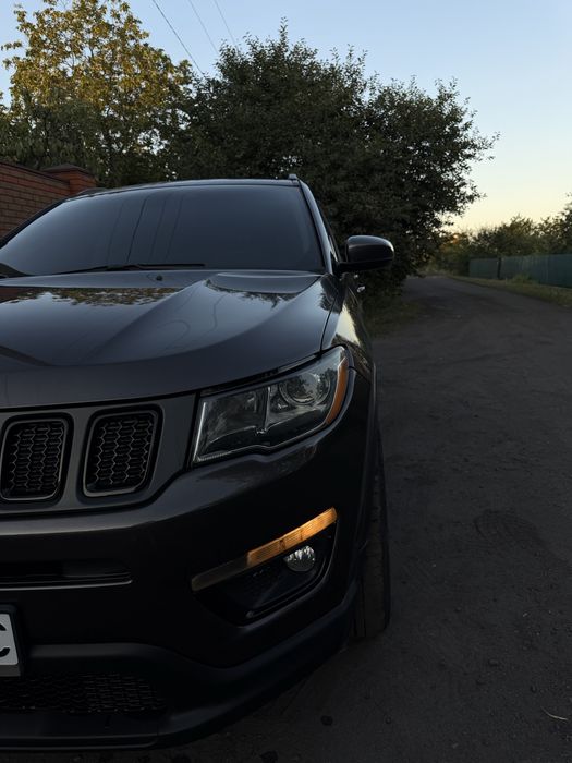 Продам Jeep Compass