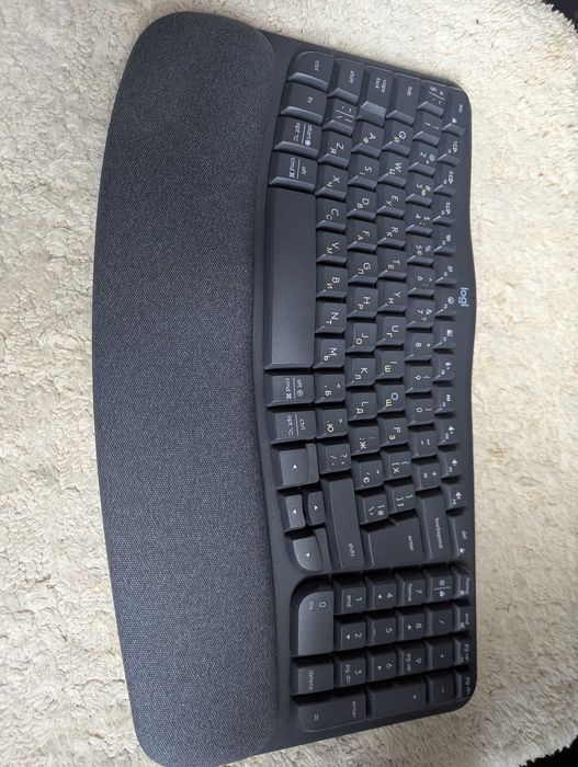 Беспроводная клавиатура Logitech Wave Keys Bluetooth/Wireless Black