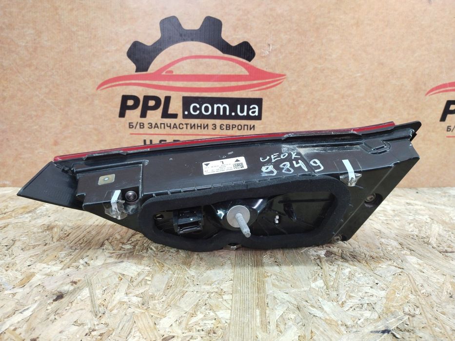 BMW 1 F40 2019- Фонарь задний левый в крышку багажника 6321-7450651