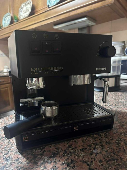 Maquina cafe com moinho