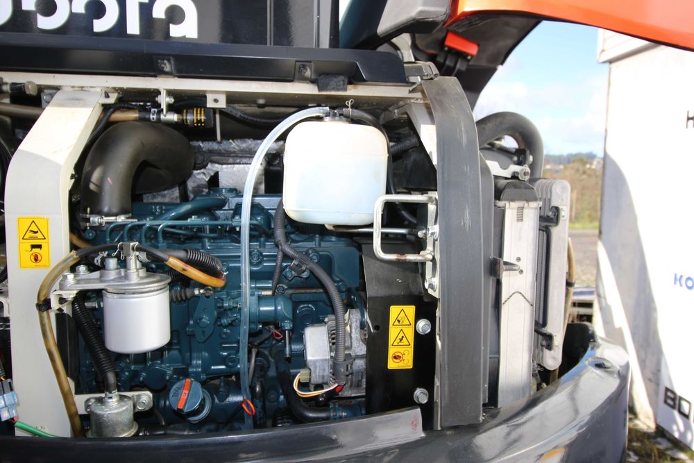 Kubota Mini giratória  rastos 5 toneladas como nova