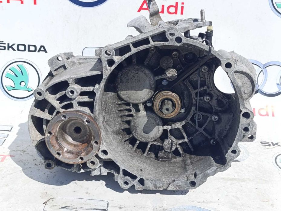 Коробка передач КПП Caddy Touran Skoda Audi Passat 2.0 TDI 6ст.