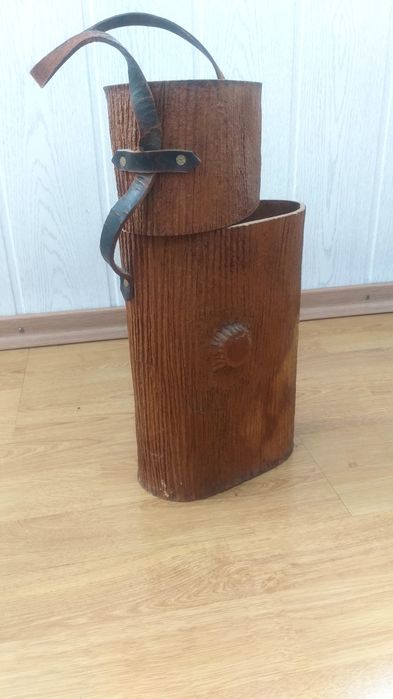 Продам упаковку - футляр (сувенир) для спиртного. Куба (нат.дерево)