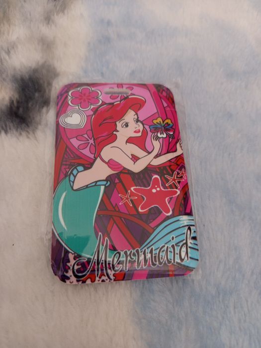 Porta cartões da Ariel.