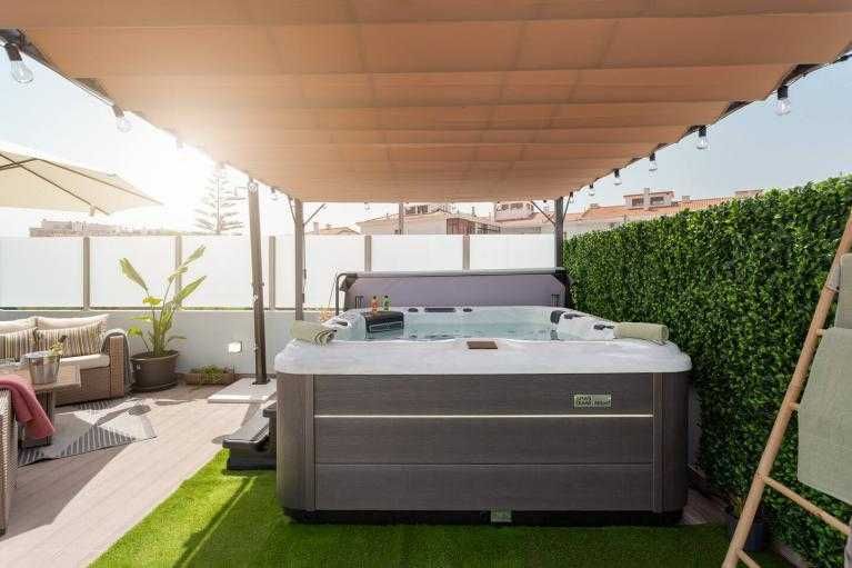 Jacuzzi Diamont Rubi  2.20 x 2.20 valor 8.425,00€