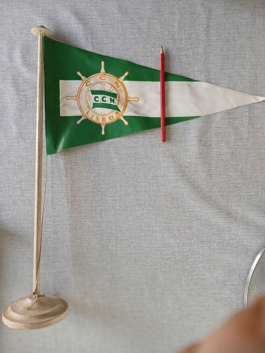 bandeiras/flâmulas da Comp. Colonial de Navegação; CTM, SG, etc